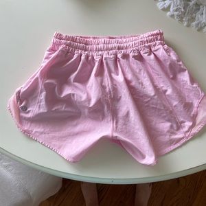 LULULEMON hotty hot shorts 4”